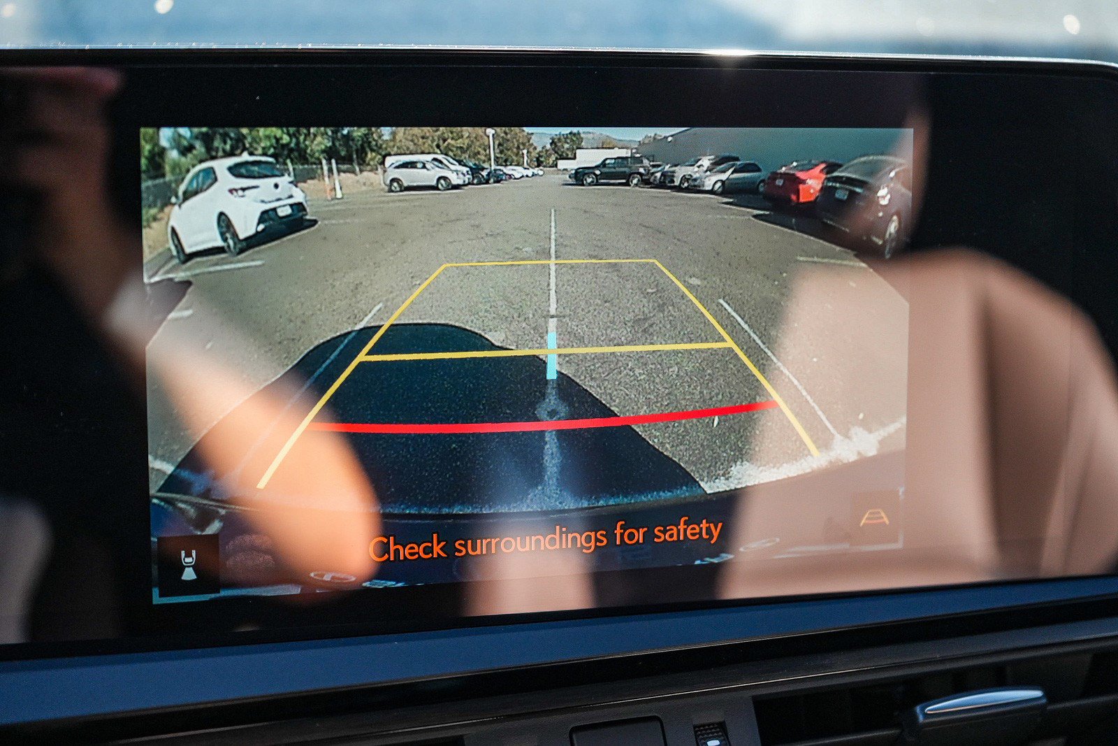 Used 2025 Lexus ES 300h w/ Premium Package FWD image 23