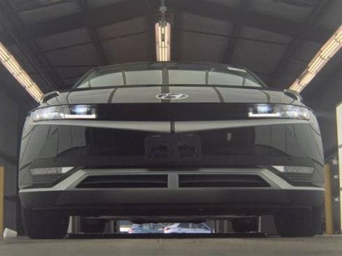 Used 2024 Hyundai Ioniq 5 SEL RWD image 3