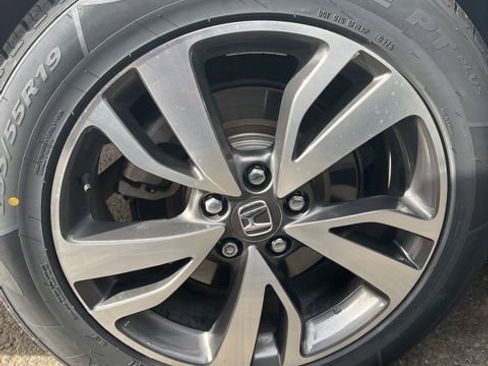 Certified 2024 Honda Odyssey Touring image 24