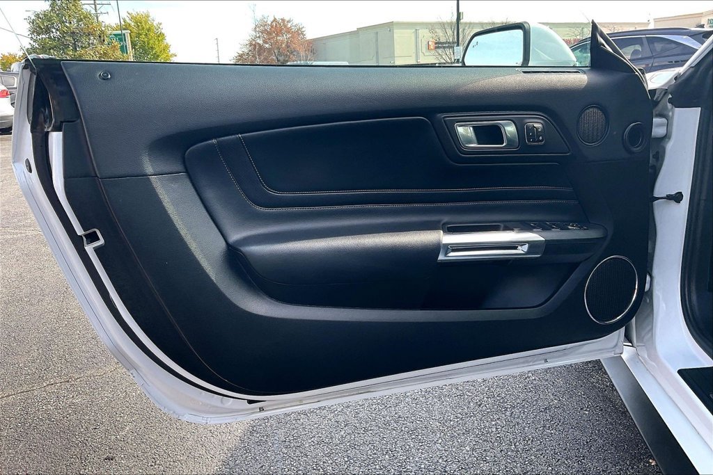 Used 2022 Ford Mustang Premium RWD image 27