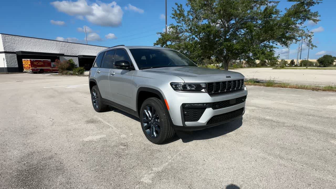 New 2026 Jeep Grand Cherokee Limited AWD/4WD image 2