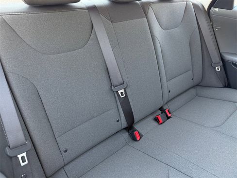 New 2025 Kia K4 LXS image 16