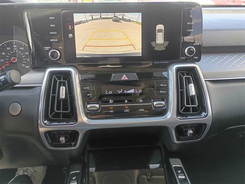 Used 2022 Kia Sorento SX image 23