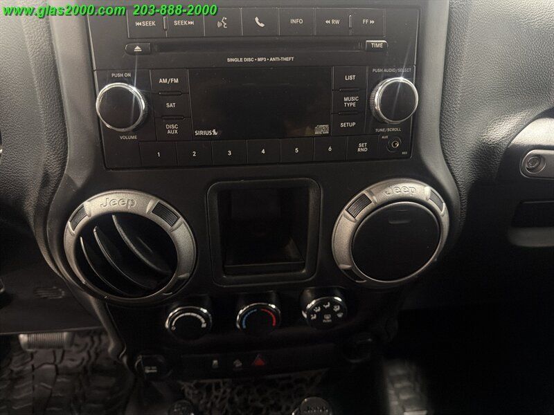 Used 2016 Jeep Wrangler Sport AWD/4WD image 16