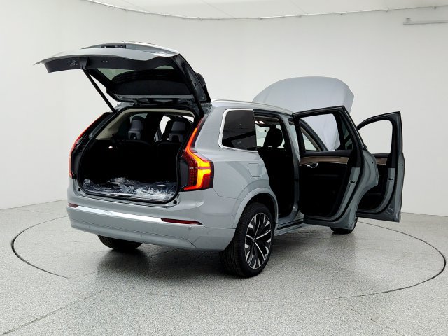 New 2026 Volvo XC90 B6 Plus w/ Protection Package Premier AWD/4WD image 11