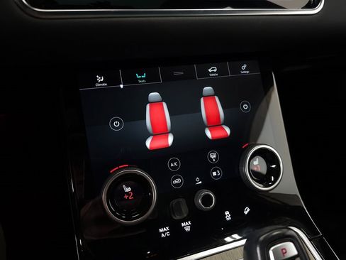 Used 2020 Land Rover Range Rover Evoque SE image 30