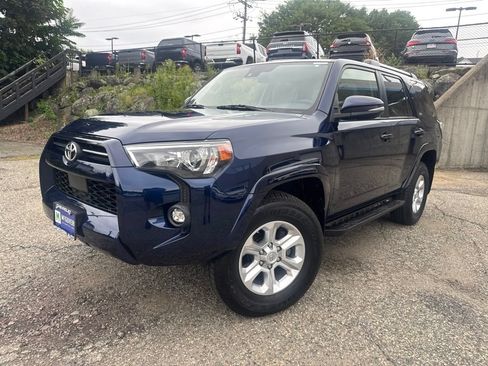 Used 2021 Toyota 4Runner SR5 Premium w/ Moonroof Package AWD/4WD image 2