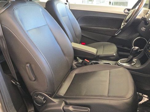 Used 2013 Volkswagen Beetle 2.5 FWD image 3