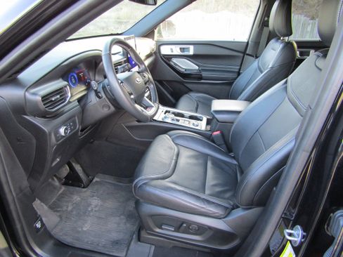 Used 2022 Ford Explorer ST w/ Equipment Group 401A image 10