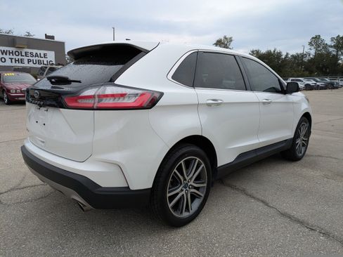 Used 2021 Ford Edge Titanium image 4