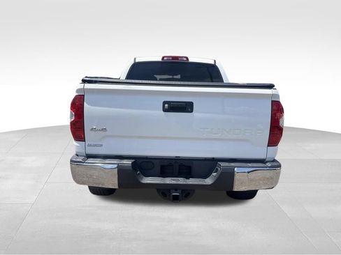 Used 2017 Toyota Tundra SR5 w/ SR5 Upgrade Package AWD/4WD image 18