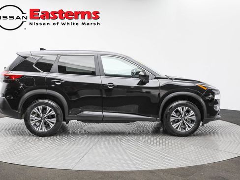 Used 2023 Nissan Rogue SV image 4