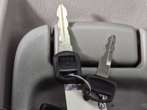 Used 1999 Chevrolet Suburban 2WD w/ Preferred Equipment Group 3 image 24