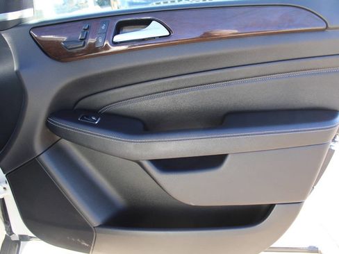 Used 2015 Mercedes-Benz ML 250 BlueTEC 4MATIC image 7