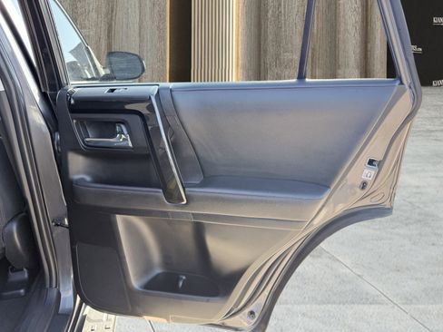 Used 2022 Toyota 4Runner TRD Off-Road image 44