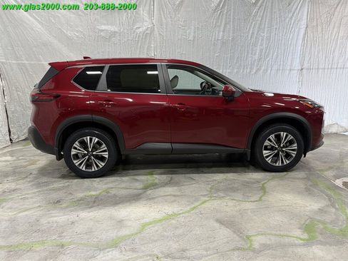 Used 2023 Nissan Rogue SV AWD/4WD image 14