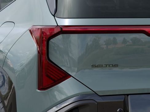 New 2027 Kia Seltos X-Line S w/ X-Line S Premium Package AWD/4WD image 11