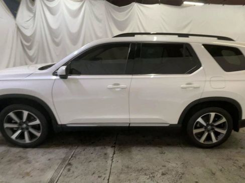 Used 2025 Honda Pilot Touring image 5