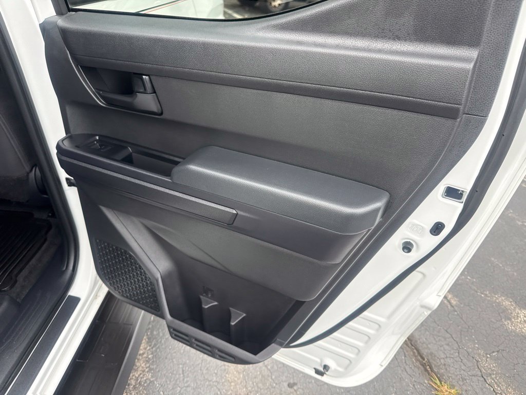 Certified 2024 Toyota Tacoma SR5 AWD/4WD image 18