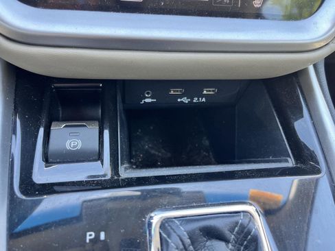 Used 2021 Subaru Outback Premium AWD/4WD image 46