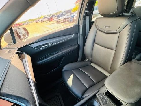 Used 2022 Cadillac XT6 Luxury AWD/4WD image 15