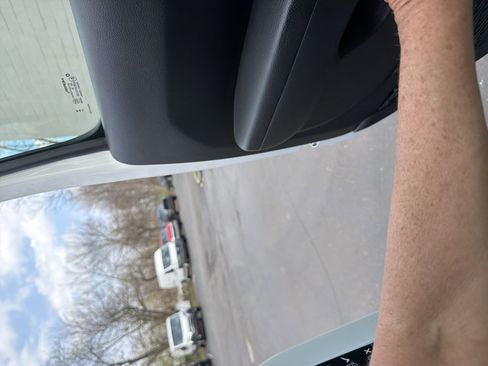 Certified 2025 Jeep Wrangler Sport image 30