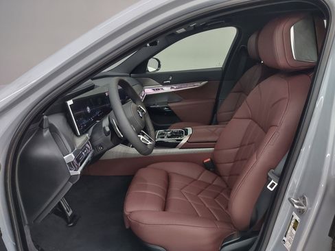 New 2026 BMW 740i w/ Premium Package image 3