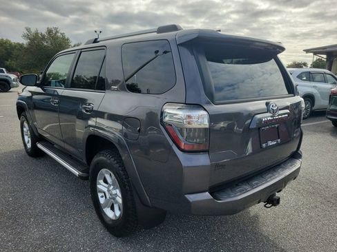 Used 2019 Toyota 4Runner SR5 image 12