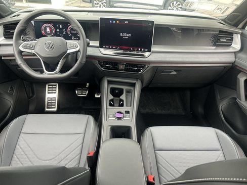 New 2026 Volkswagen Tiguan SE R-Line AWD/4WD image 11