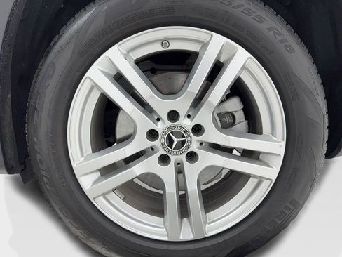 Used 2022 Mercedes-Benz GLB 250 4MATIC w/ Premium Package Lite image 57