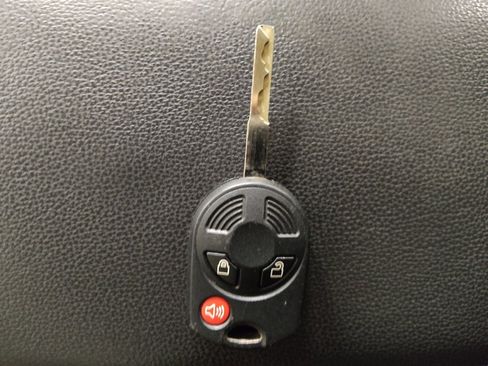 Used 2017 Ford Escape S image 32