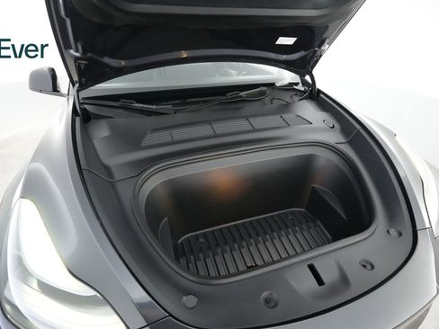 Used 2025 Tesla Model Y Performance image 25