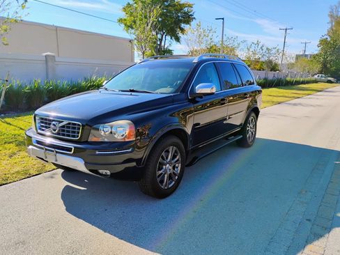 Used 2014 Volvo XC90 3.2 FWD image 1