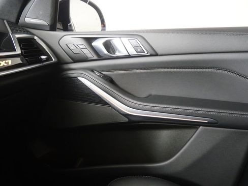 Certified 2023 BMW X7 xDrive40i w/ Executive Package image 33