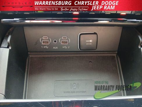 Used 2024 Jeep Grand Cherokee L Altitude image 23