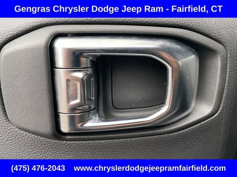 Certified 2025 Jeep Wrangler Unlimited Sahara AWD/4WD image 38