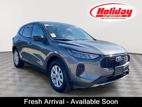 Used 2025 Ford Escape Active w/ Cold Weather Package AWD/4WD image 1