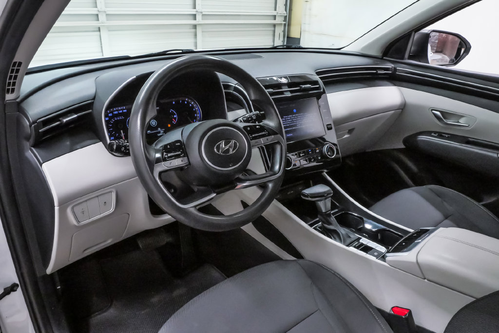 Certified 2022 Hyundai Tucson SEL FWD image 2