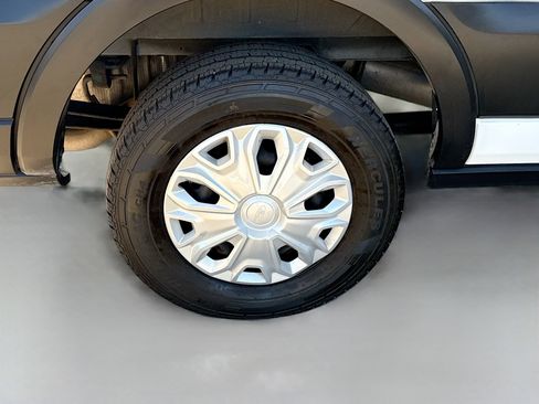 Used 2023 Ford Transit 350 XLT image 29