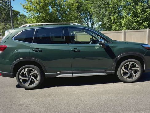 Used 2023 Subaru Forester Touring AWD/4WD image 9