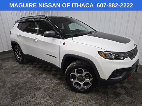 Used 2022 Jeep Compass Trailhawk w/ Trailhawk Convenience Group AWD/4WD image 7