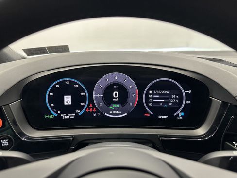 Certified 2025 Porsche Cayenne S image 23