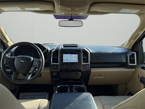 Used 2017 Ford F150 XLT w/ Equipment Group 302A Luxury image 17