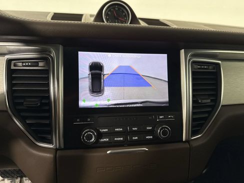 Certified 2018 Porsche Macan S AWD/4WD image 30