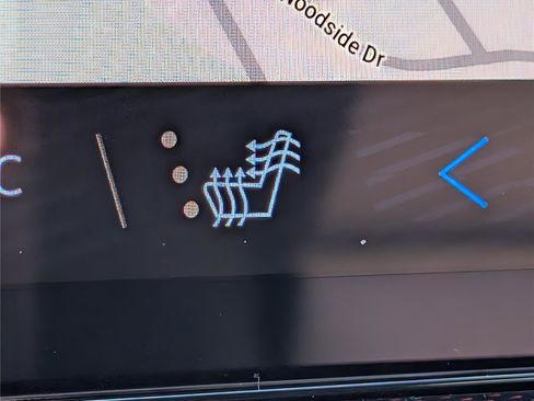 New 2026 Chevrolet Traverse Z71 w/ Driver Confidence Package image 24