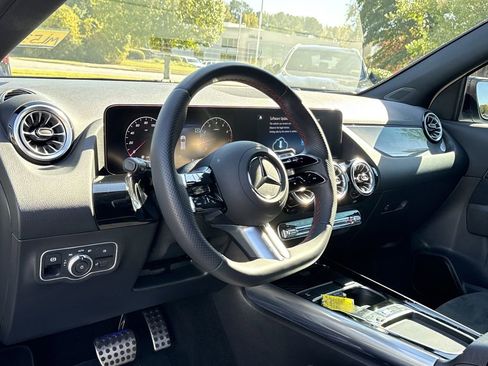 Certified 2025 Mercedes-Benz GLA 250 image 10