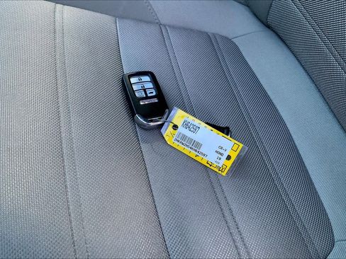 Used 2019 Honda CR-V EX image 15