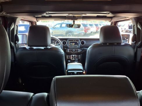 Used 2022 Jeep Wrangler Unlimited Sahara w/ Cold Weather Group image 20