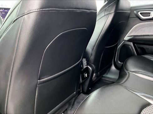 Used 2024 Jeep Compass Latitude image 12