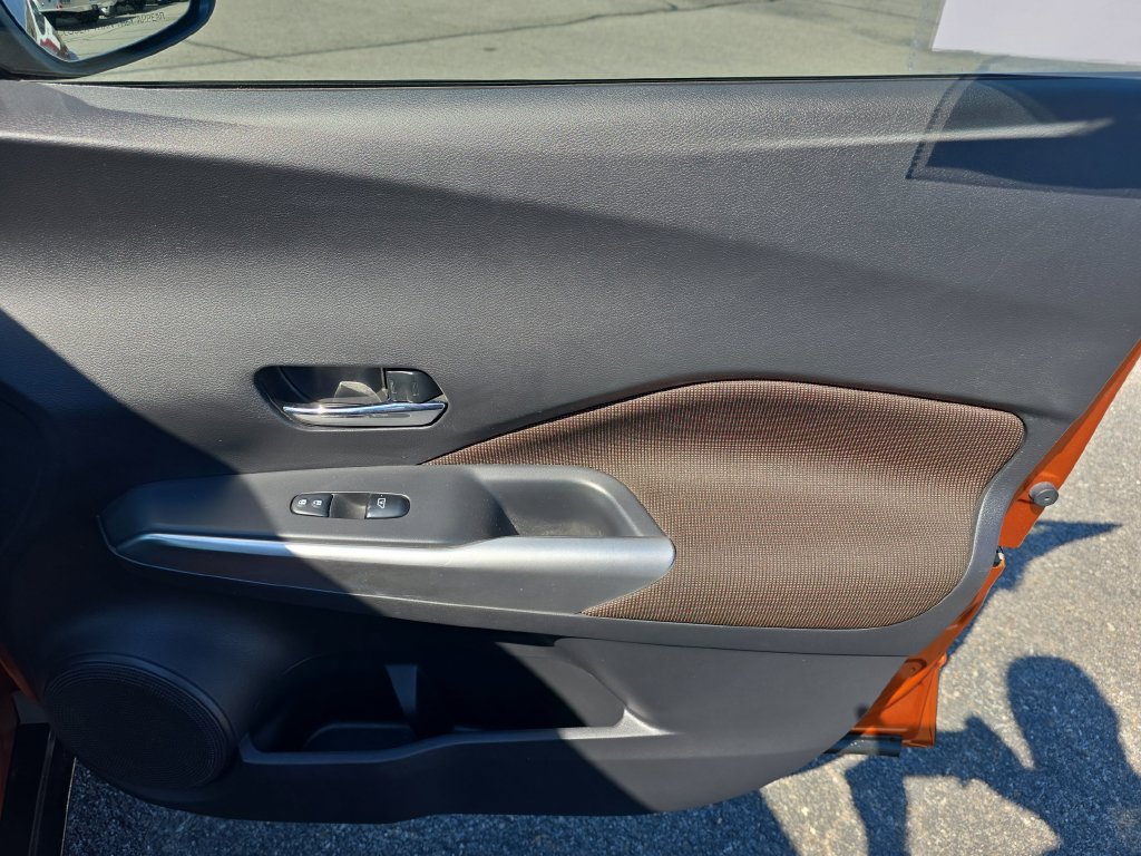 Used 2018 Nissan Kicks SR FWD image 15